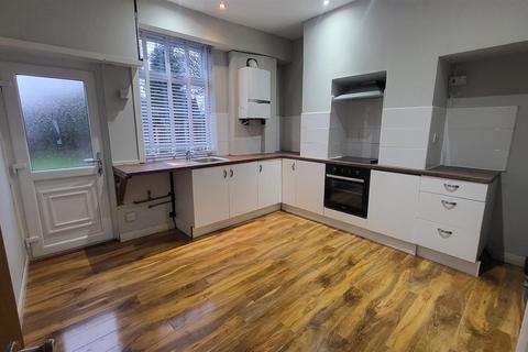 2 bedroom house to rent, Gorton Road, Stockport SK5