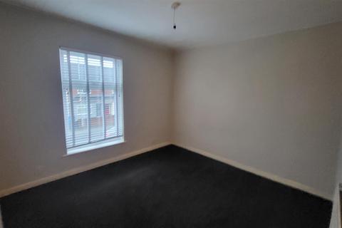 2 bedroom house to rent, Gorton Road, Stockport SK5