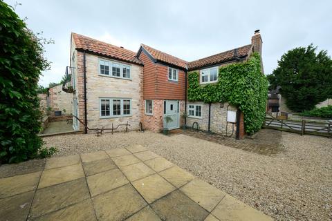 4 bedroom detached house for sale, Back Street, Saltby