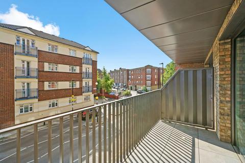 2 bedroom flat to rent, Sidney Street, Whitechapel E1