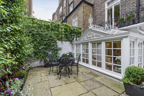 5 bedroom terraced house to rent, Walton Street Knightsbridge SW3