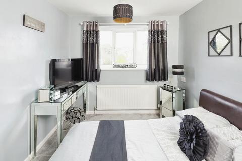 1 Hebden, Wilnecote, Tamworth, B77 4HP