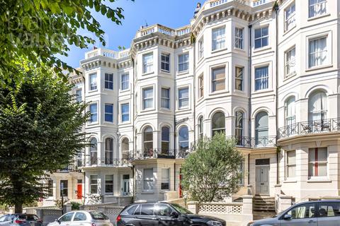 2 bedroom flat for sale, Cambridge Road, Hove, BN3