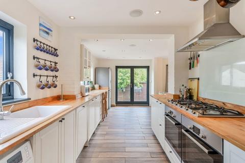 1 Dormans Road, Dormansland, Lingfield, RH7 6QH
