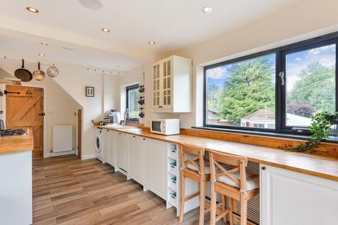 1 Dormans Road, Dormansland, Lingfield, RH7 6QH
