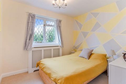 1 Dormans Road, Dormansland, Lingfield, RH7 6QH