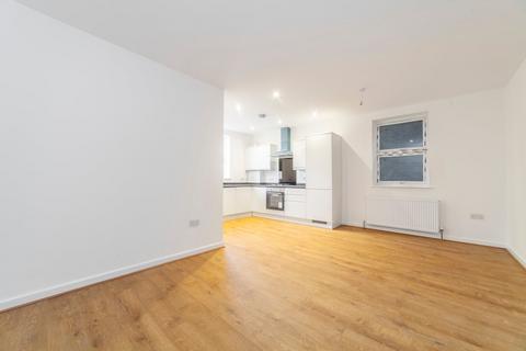 2 bedroom apartment to rent, Spencer Road, South Croydon, CR2