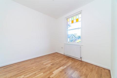 2 bedroom apartment to rent, Spencer Road, South Croydon, CR2