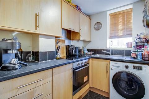 1 bedroom flat for sale, Grove Road, Wakefield WF1