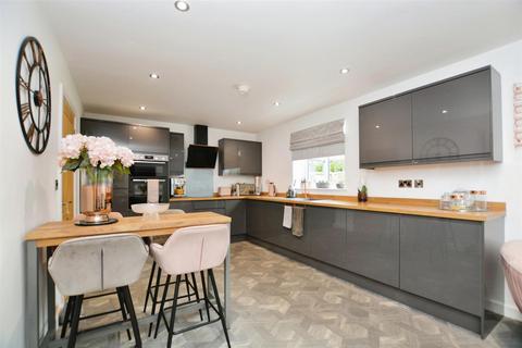 4 bedroom detached house for sale, Bowling Green Gardens, Kirton Lindsey