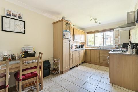 3 bedroom house for sale, Squirrels Close, Godalming, Surrey, GU7