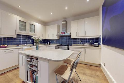 4 bedroom apartment for sale, Vale Court, W9