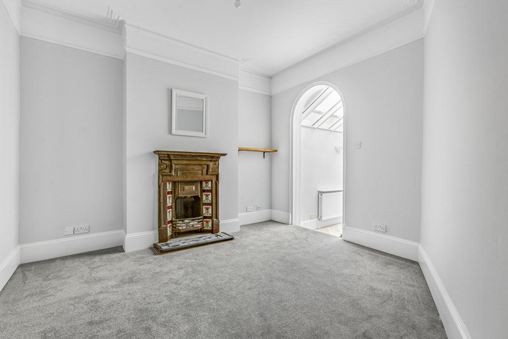House in London - View 5