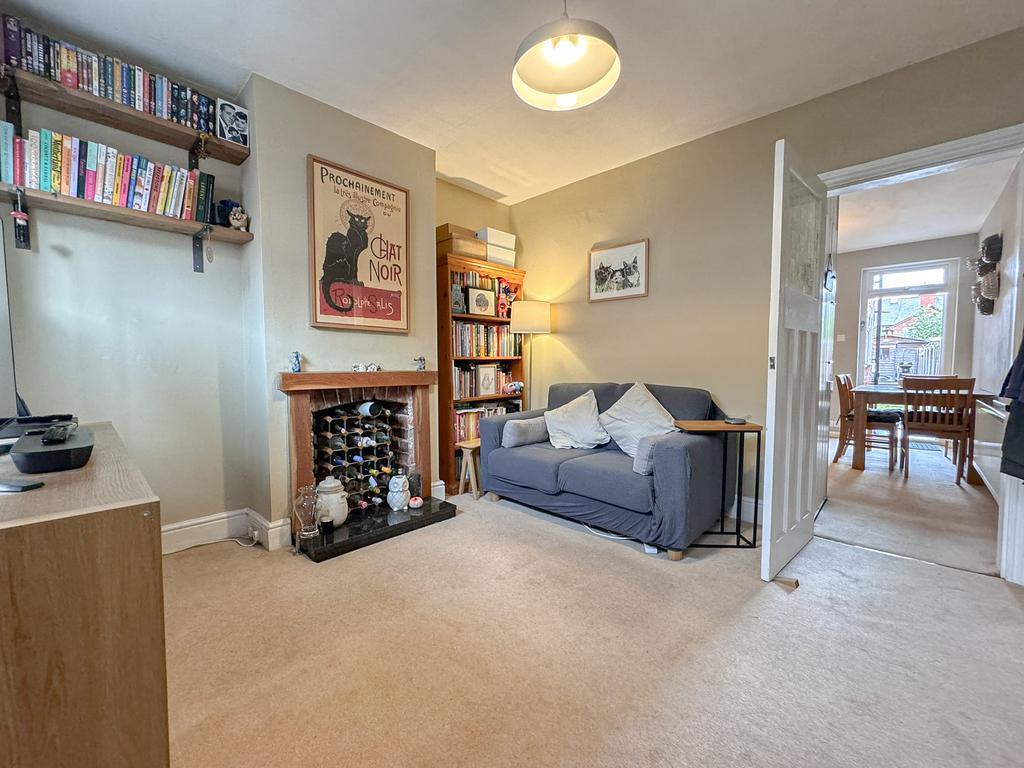 Living room (2)