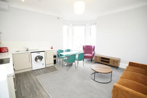 2 bedroom flat to rent, Perth Road, Dundee