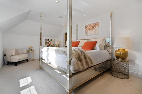 Lullingstone House Hancocks Mount, Ascot, SL5 9PQ