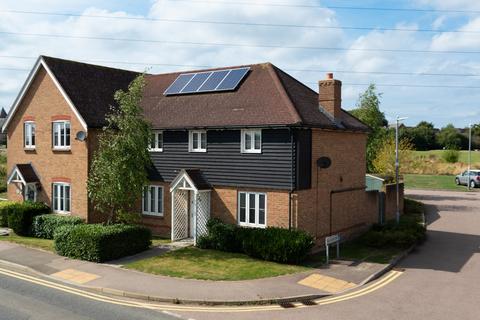 3 bedroom semi-detached house for sale, The Burrows, Ashford