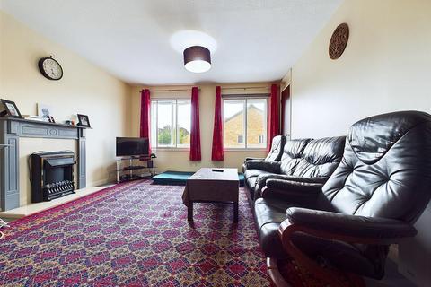 1 bedroom maisonette for sale, Heather Close, Isleworth