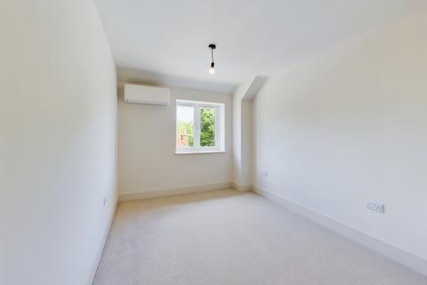 2 bedroom flat to rent, Chapel Lane, High Wycombe, HP12 4BS