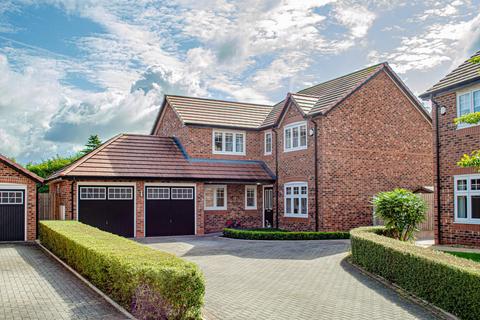 4 bedroom detached house for sale, Eddisbury Drive, Hartford, Northwich, CW8