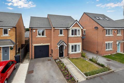 4 bedroom detached house for sale, Olive Yeates Way, Leeds LS15