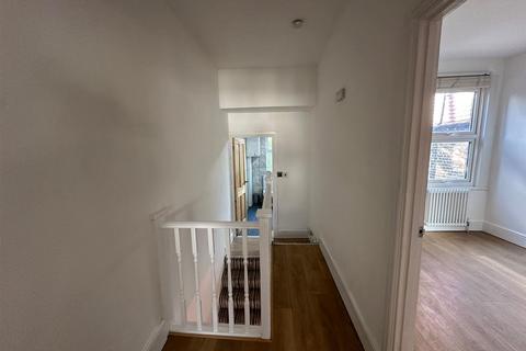 2 bedroom terraced house to rent, Holbrook Road | London | E15