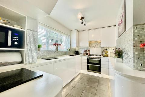 4 Fellowes Way, Stevenage, SG2 8BN