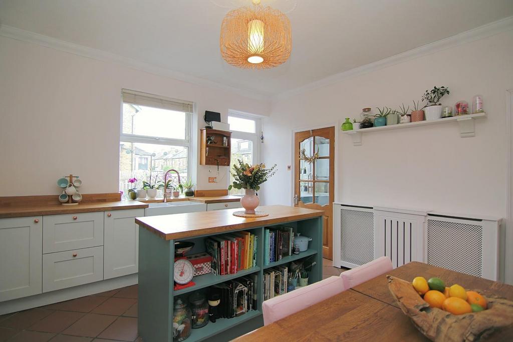 Dining kitchen