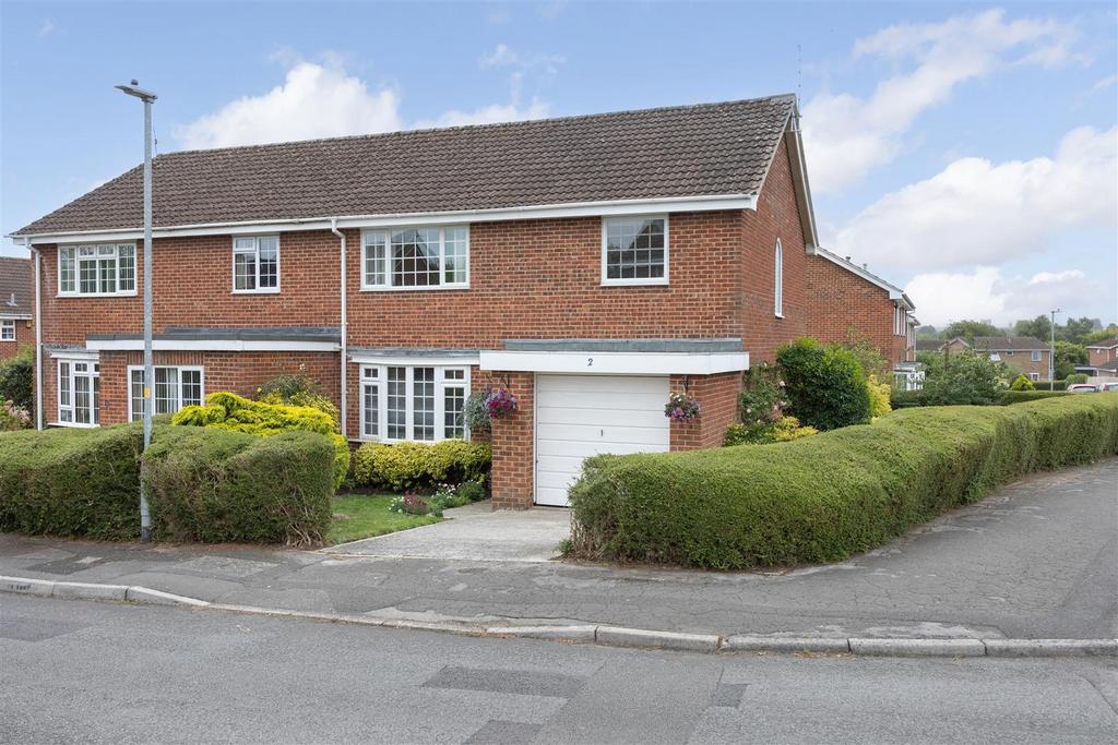 2 Cloford Close Trowbridge BA14 9 DH (1).jpg