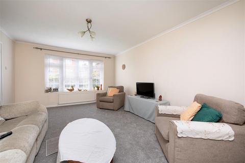 2 Cloford Close, Trowbridge, BA14 9DH