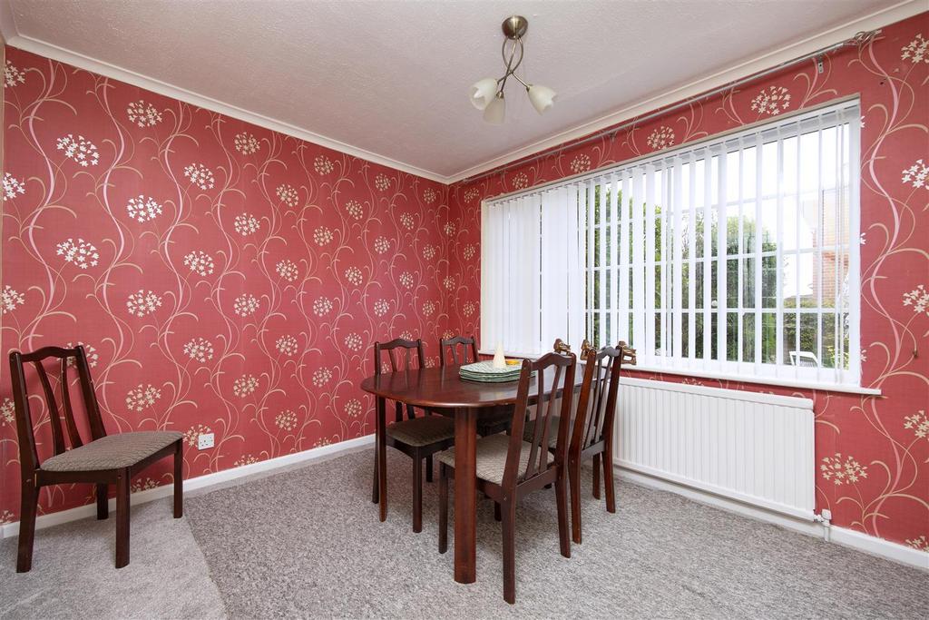 2 Cloford Close Trowbridge BA14 9 DH (6).jpg
