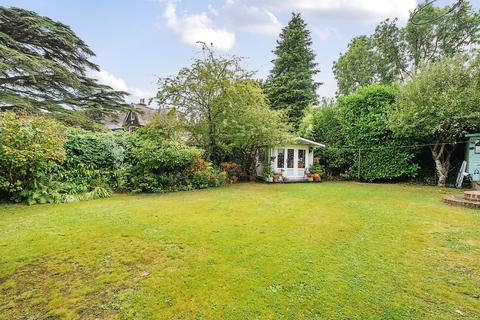 4 bedroom detached house for sale, Whyteleafe Road, Caterham CR3