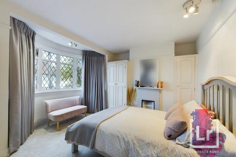 38 Beverley Road, Ruislip, HA4 9AW