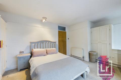 38 Beverley Road, Ruislip, HA4 9AW