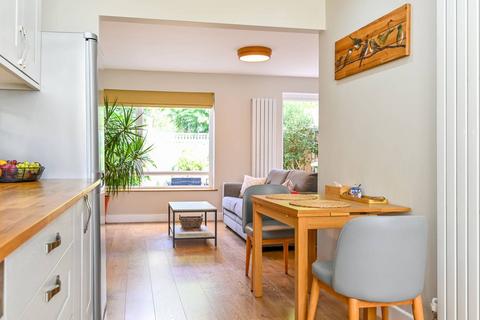 38 Savoy Close, London, E15 4PS
