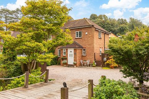 4 Priory Road, Forest Row, RH18 5HF