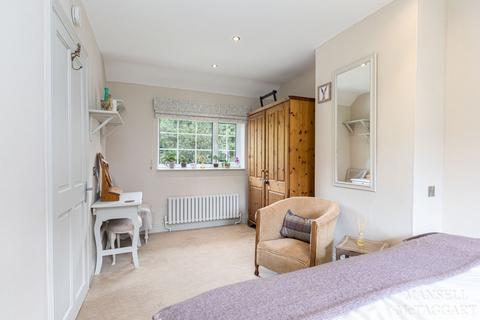 4 Priory Road, Forest Row, RH18 5HF