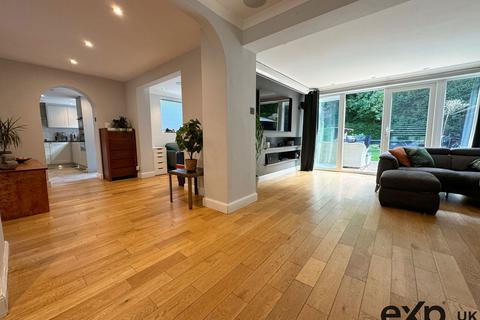 6 Bramble Bank, Vigo, Gravesend, DA13 0TF