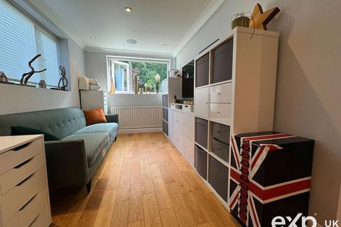 6 Bramble Bank, Vigo, Gravesend, DA13 0TF