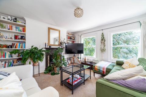 3 bedroom flat for sale, Dulwich Road, London