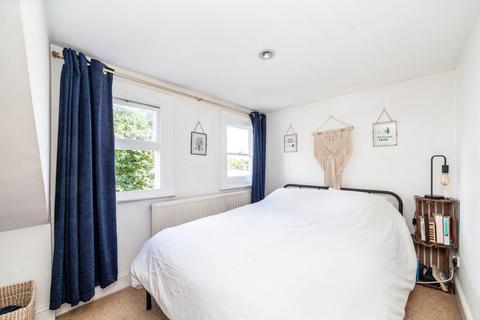 3 bedroom flat for sale, Dulwich Road, London