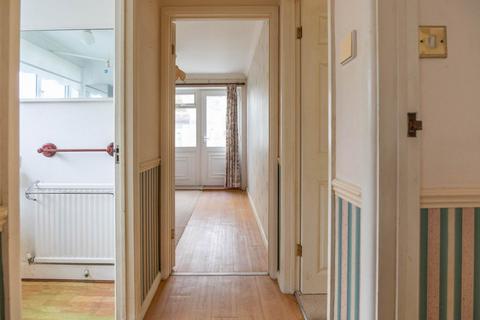 25 Burcombe Way, Chalford Hill, Stroud, GL6 8NA