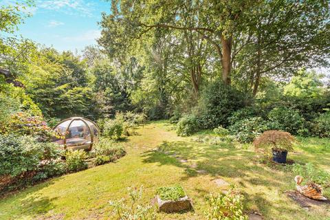 3, Copperwood Holt Close, Wickham, Fareham, PO17 5EY