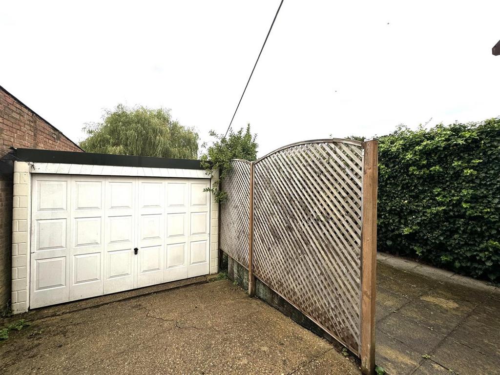 Garage.jpeg