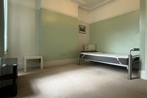 2 bedroom ground floor flat to rent, Kingsley Road, Plymouth PL4