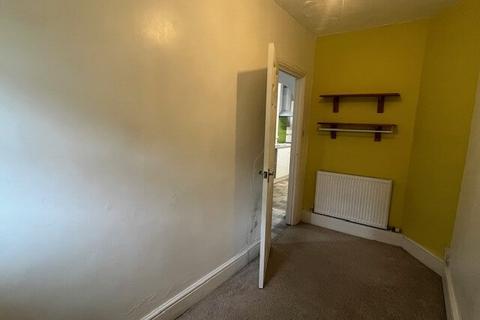 2 bedroom ground floor flat to rent, Kingsley Road, Plymouth PL4