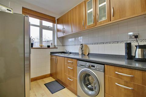 3 bedroom semi-detached house for sale, Bullsmoor Lane, Enfield