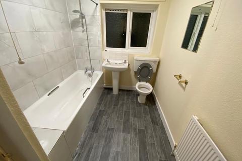 2 bedroom house to rent, Balcary Grove, Bolton