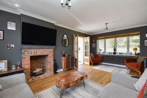 4 bedroom detached house for sale, Old House Gardens, Hastings