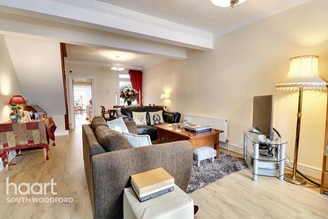 3 bedroom terraced house for sale, Peel Road, South Woodford